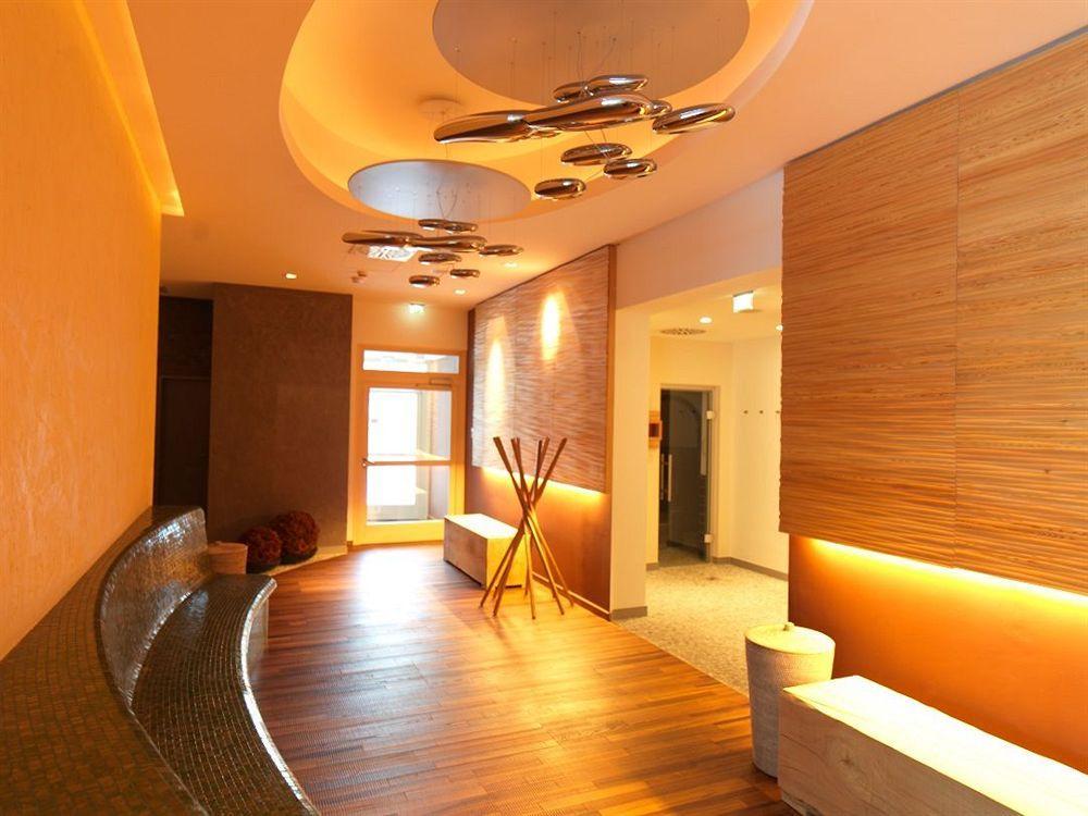 Spa Hotel Zedern Klang Hopfgarten in Defereggen Exterior photo